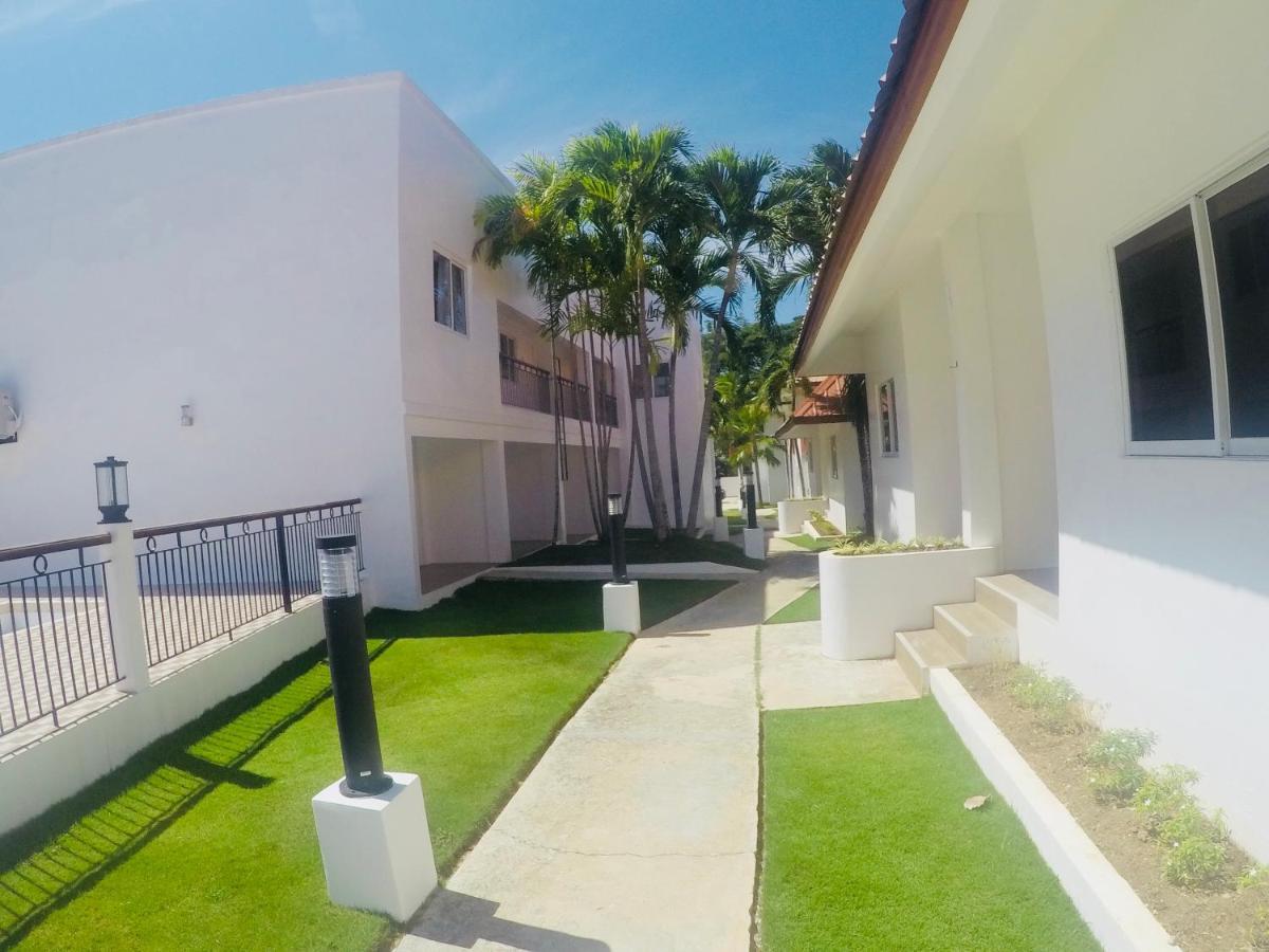 Heartland Hotel Serviced Rooms & Apartments. Panglao-stad Buitenkant foto