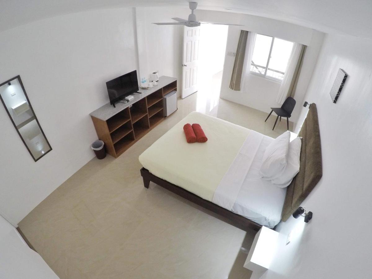 Heartland Hotel Serviced Rooms & Apartments. Panglao-stad Buitenkant foto