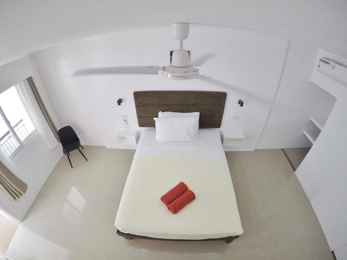 Heartland Hotel Serviced Rooms & Apartments. Panglao-stad Buitenkant foto
