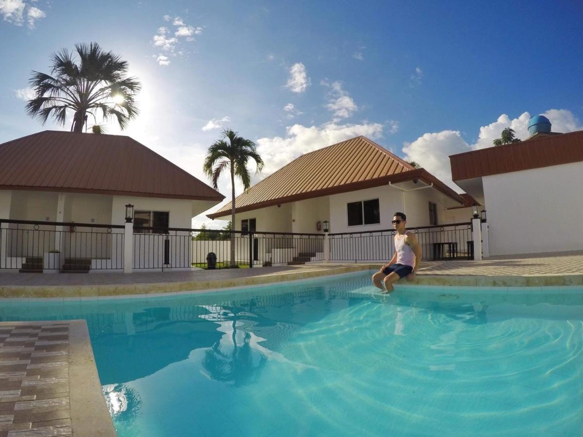 Heartland Hotel Serviced Rooms & Apartments. Panglao-stad Buitenkant foto