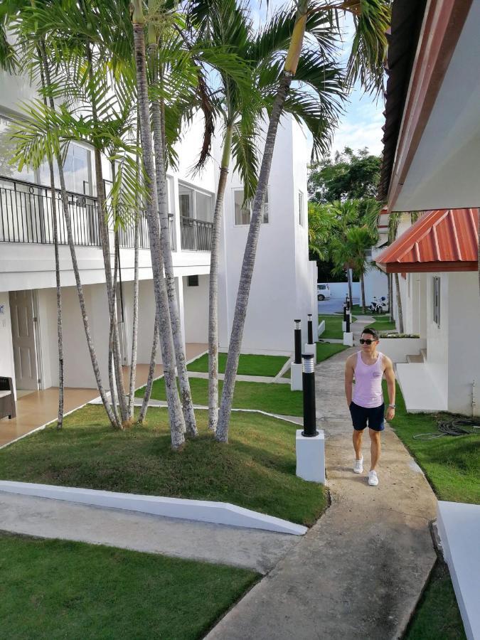 Heartland Hotel Serviced Rooms & Apartments. Panglao-stad Buitenkant foto