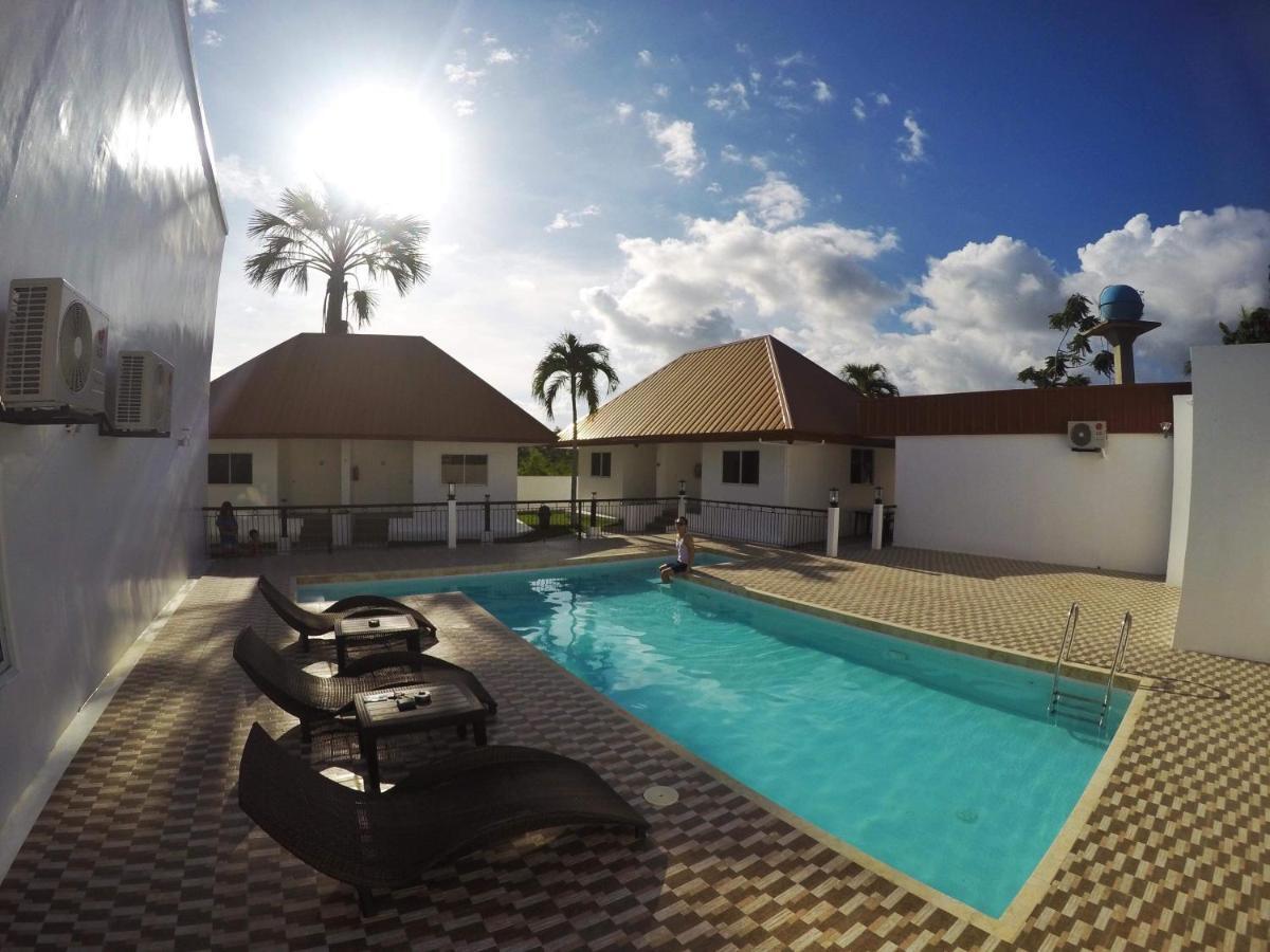 Heartland Hotel Serviced Rooms & Apartments. Panglao-stad Buitenkant foto
