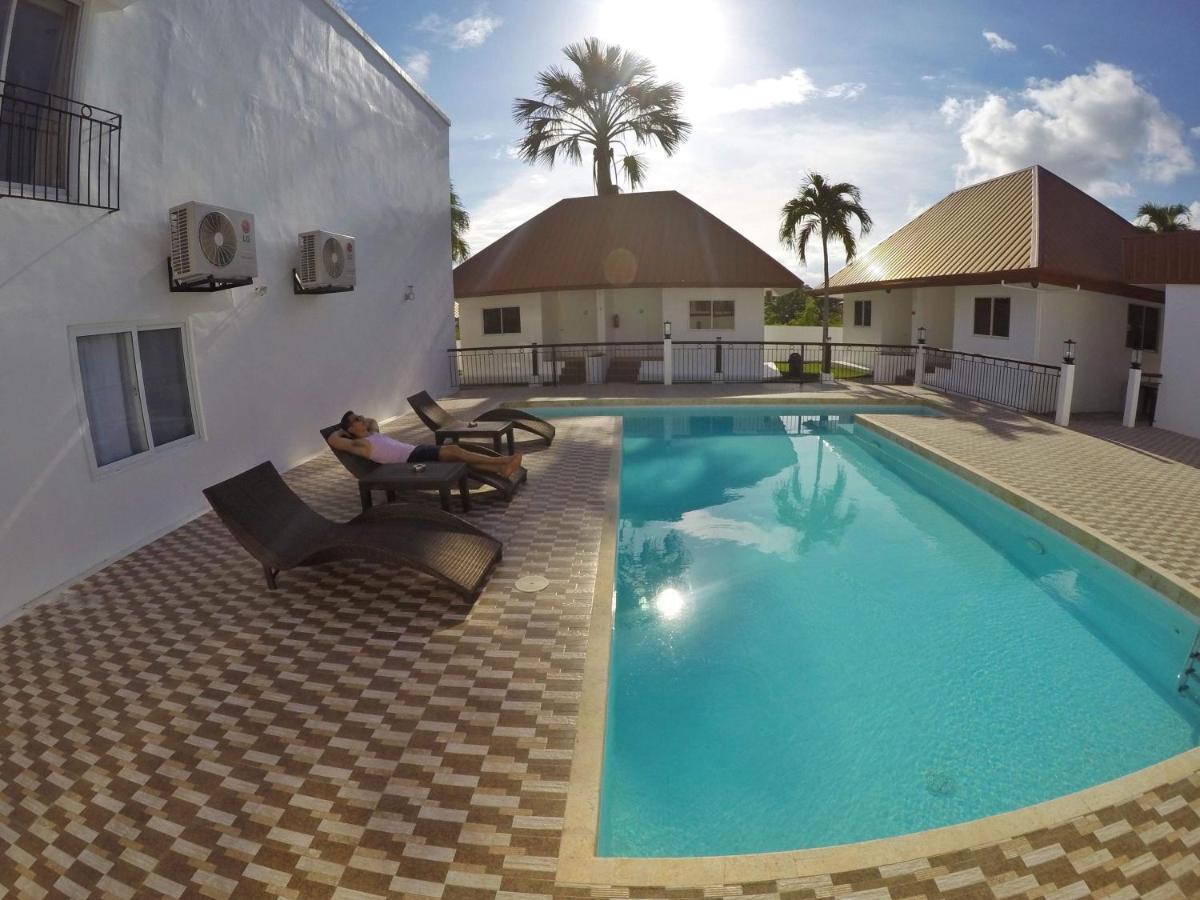 Heartland Hotel Serviced Rooms & Apartments. Panglao-stad Buitenkant foto
